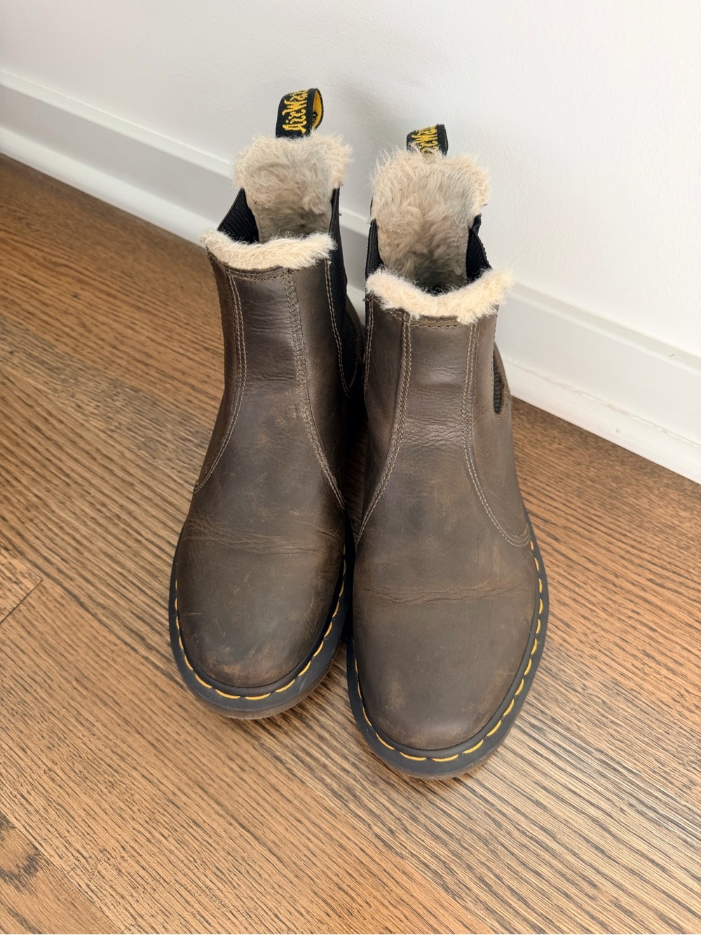 Dr. Martens 2976 Leonore Faux Fur Lined Chelsea Boots Brown Women’s 8